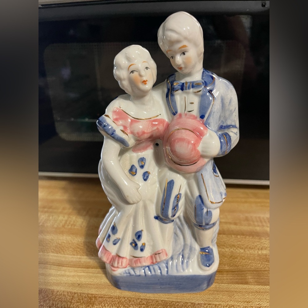 Vintage Porcelain Figurine Man Woman Couple